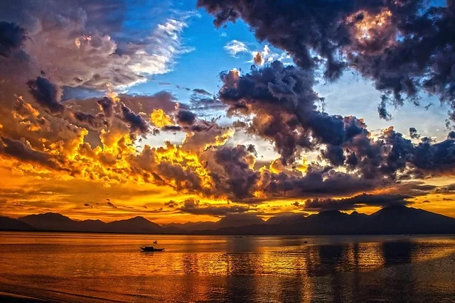 青海湖畔